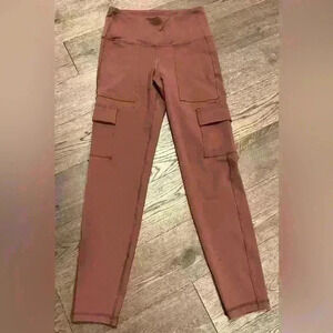 Old Navy Terracotta Cargo Active Leggings Size Small
